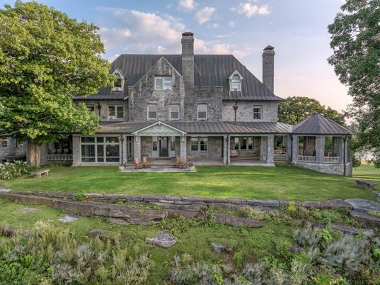 Backyard, Exterior, Facade, French Provincial