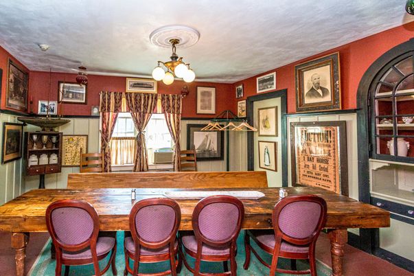 Dining room, Interior