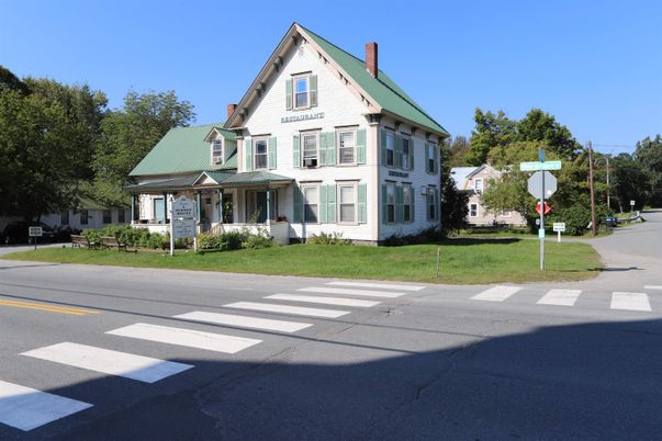Exterior, Facade, Queen Anne Victorian