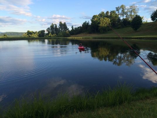 Exterior, Lake