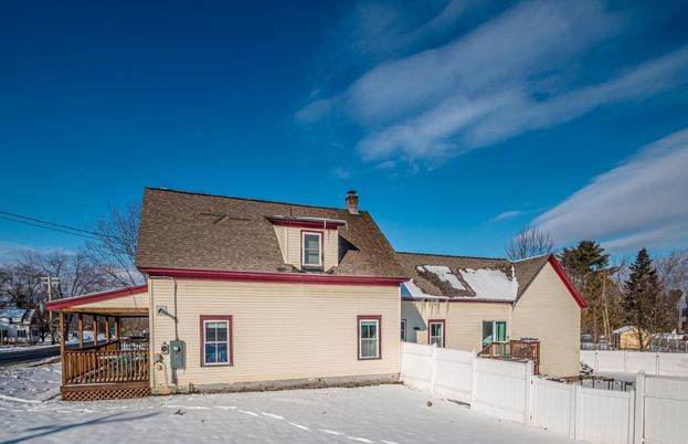 Exterior, Facade, Cape Cod