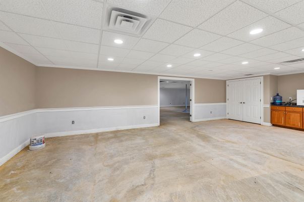 Empty room, Interior, Recessed Lighting