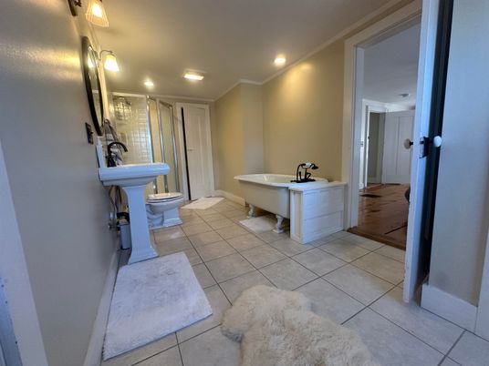 Bathroom, Free Standing Baths, Glass Shower, Interior, Recessed Lighting