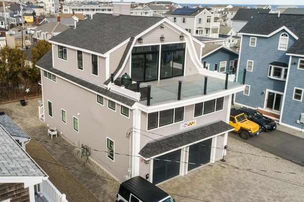 Exterior, Drone
