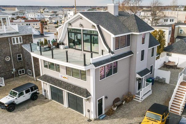 Exterior, Drone