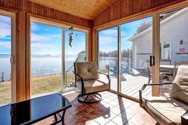 Interior, Sun Room, Water, Wooden Ceilings