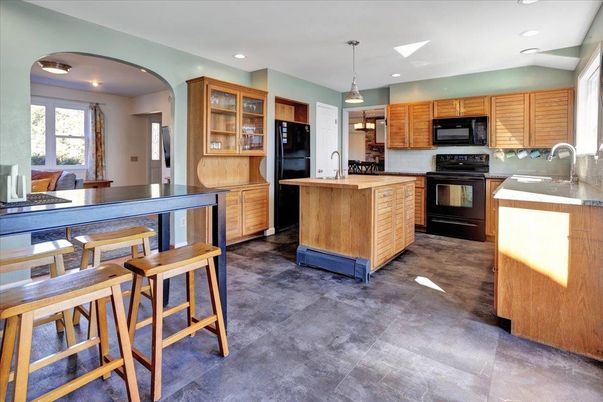 Interior, Kitchen, Pendant Lights, Recessed Lighting, Stainless Steel Appliances