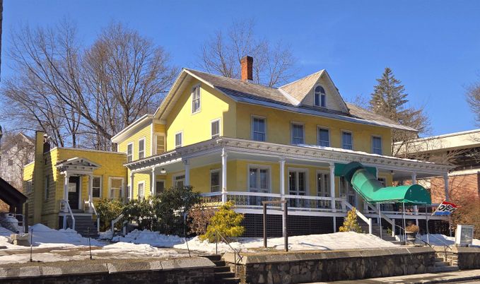 Exterior, Facade, Queen Anne Victorian