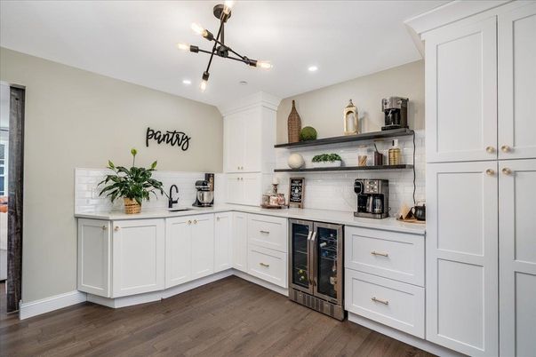 Interior, Kitchen, Pendant Lights, Recessed Lighting, Wood Texture Flooring