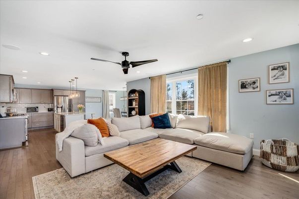Interior, Kitchen, Living room, Pendant Lights, Recessed Lighting, Wood Texture Flooring