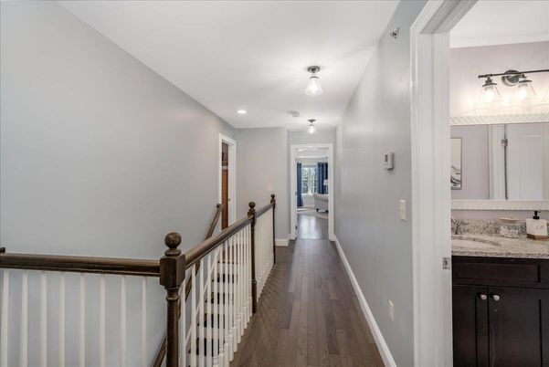 Interior, Recessed Lighting, Wood Texture Flooring
