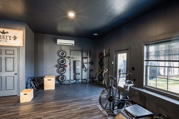 Fitness Equipment, Interior, Recessed Lighting, Wood Texture Flooring