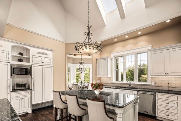 Chandelier, Dining room, Interior, Kitchen, Pendant Lights, Recessed Lighting, Stainless Steel Appliances, Wood Texture Flooring