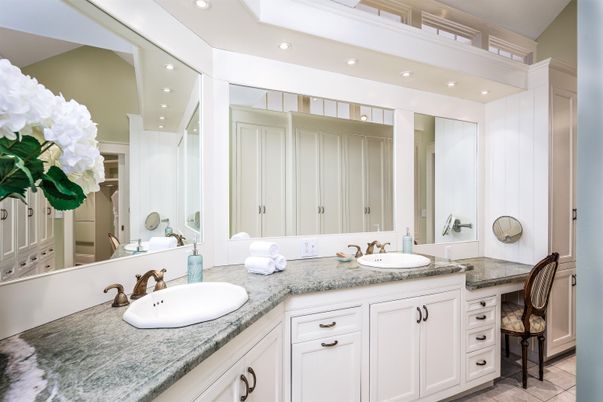 Bathroom, Dual Sink Vanities, Interior, Recessed Lighting