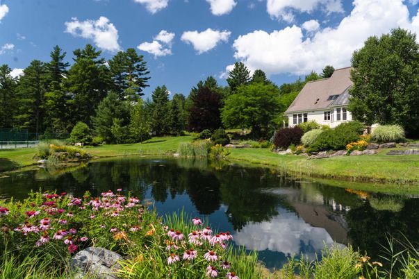 Exterior, Lake