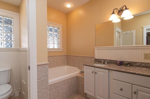 Bathroom, Interior, Recessed Lighting