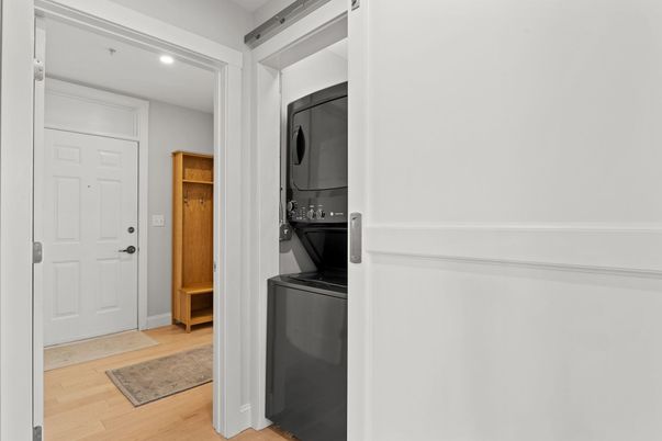 Interior, Recessed Lighting, Utility Closets, Washer, Wood Texture Flooring