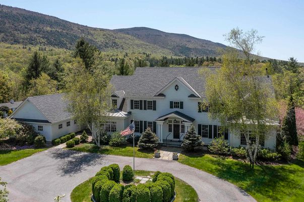 Attached, Exterior, Facade, Farmhouse