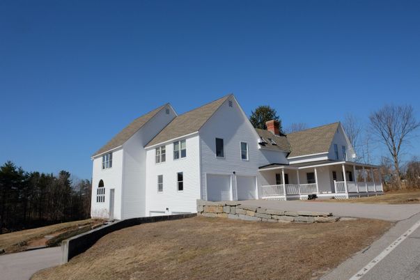 Exterior, Facade, Farmhouse