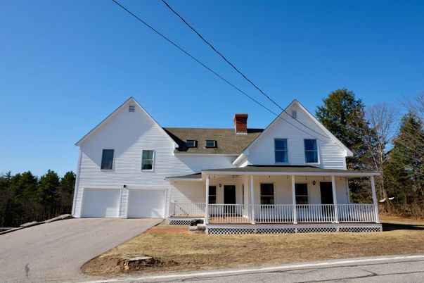 Attached, Exterior, Facade, Farmhouse