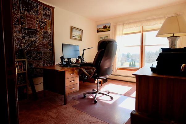 Home Office, Interior