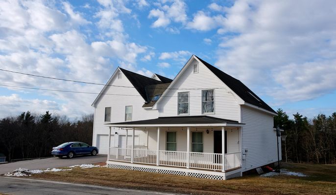 Exterior, Facade, Farmhouse