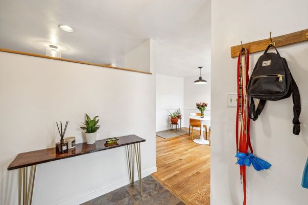 Interior, Pendant Lights, Wood Texture Flooring