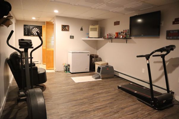 Fitness Equipment, Interior, Recessed Lighting, Wood Texture Flooring