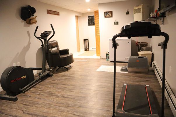 Fitness Equipment, Interior, Recessed Lighting, Wood Texture Flooring