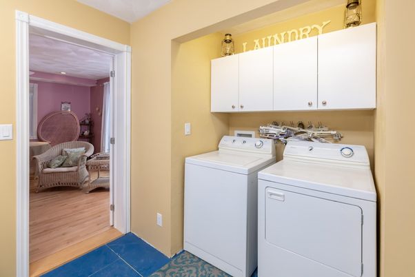 Interior, Recessed Lighting, Utility Closets, Washer, Wood Texture Flooring