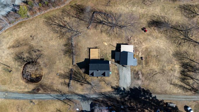 Exterior, Drone