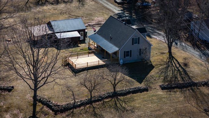 Exterior, Drone