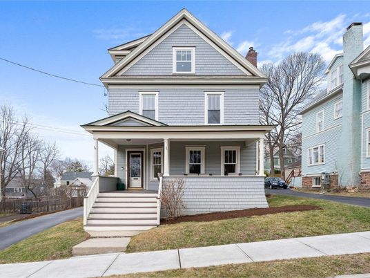 Exterior, Facade, Queen Anne Victorian