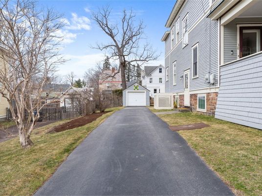 Detached Garage, Exterior