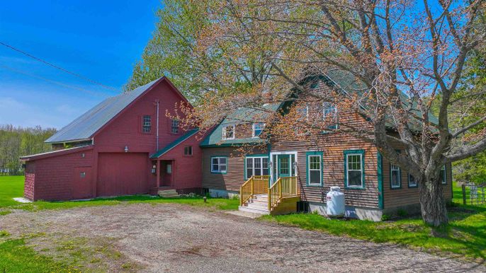 Backyard, Exterior, Facade, Log Home