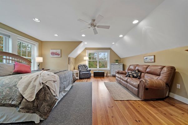 Bedroom, Interior, Living room, Recessed Lighting, Wood Texture Flooring