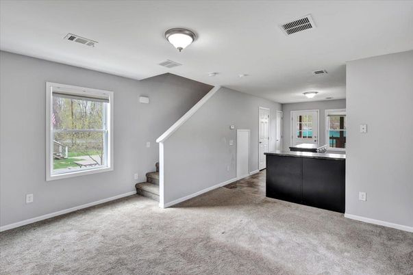 Empty room, Interior