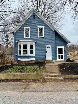 Exterior, Facade, Farmhouse