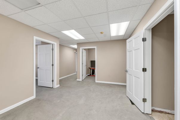 Empty room, Interior, Recessed Lighting