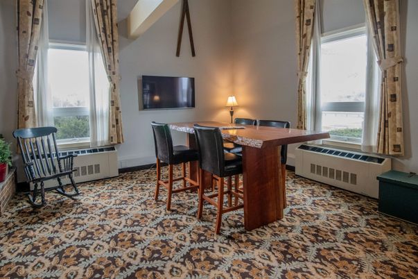 Dining room, Interior