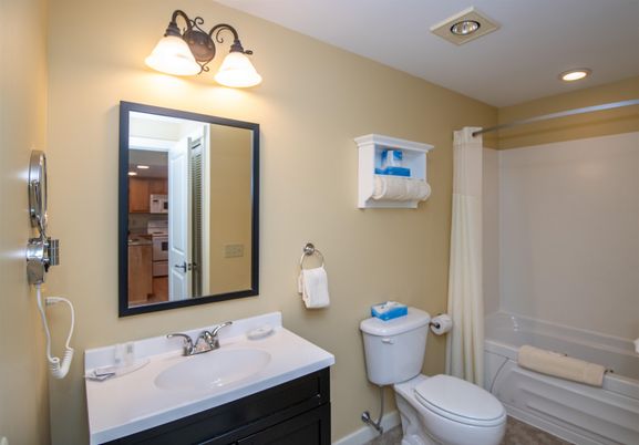 Bathroom, Interior, Recessed Lighting