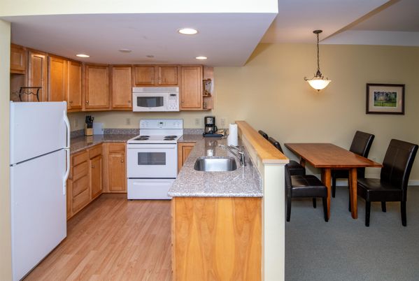 Dining room, Interior, Kitchen, Pendant Lights, Recessed Lighting, Wood Texture Flooring