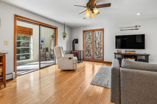 Interior, Living room, Recessed Lighting, Wood Texture Flooring