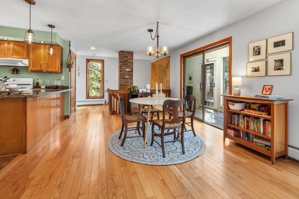 Chandelier, Dining room, Interior, Kitchen, Pendant Lights, Recessed Lighting, Wood Texture Flooring