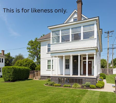 Backyard, Exterior, Facade, American Foursquare