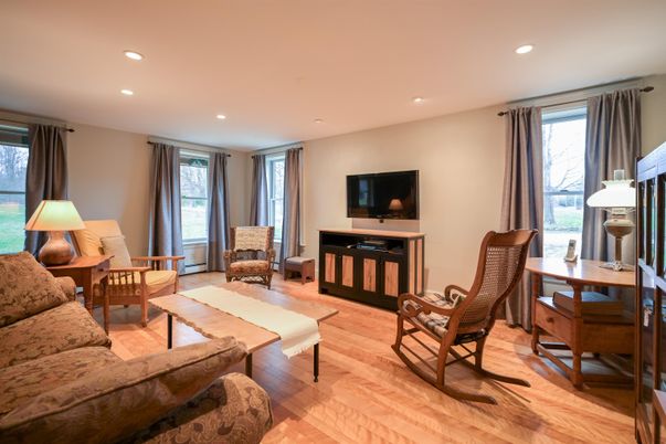 Interior, Living room, Recessed Lighting, Wood Texture Flooring