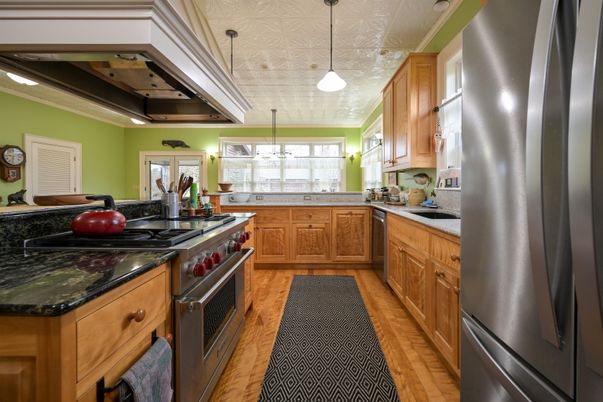 Interior, Kitchen, Pendant Lights, Wood Texture Flooring