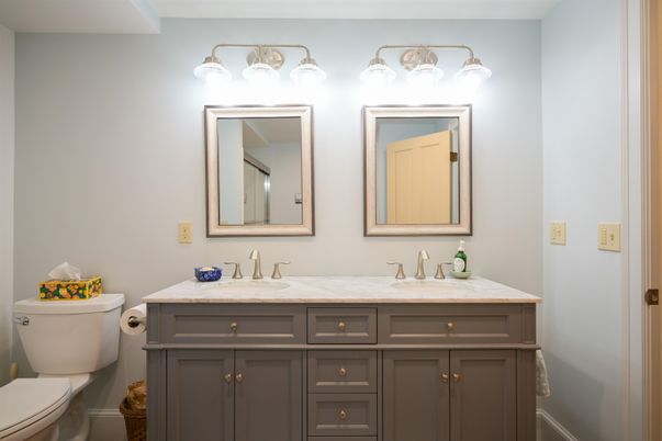 Bathroom, Dual Sink Vanities, Interior