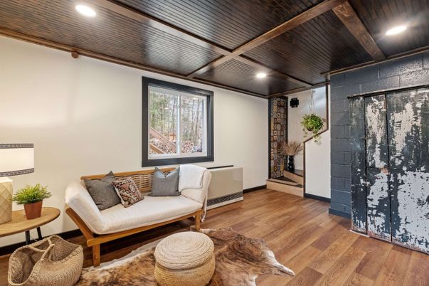 Interior, Recessed Lighting, Wood Texture Flooring
