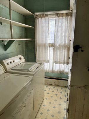 Interior, Washer